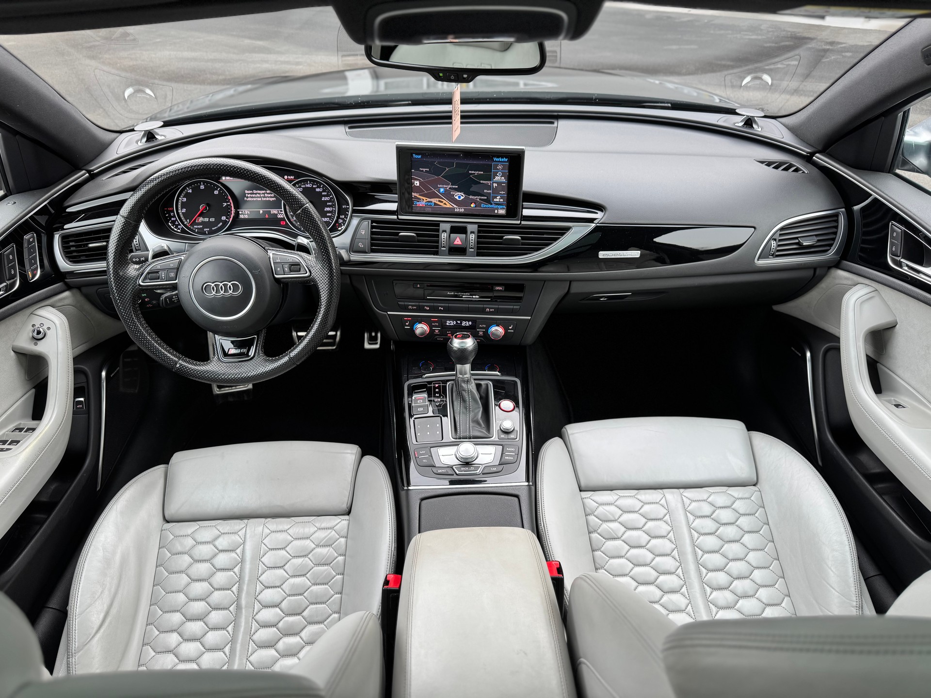 AUDI RS6 Avant 4.0 TFSI V8 quattro Tiptronic-image-6