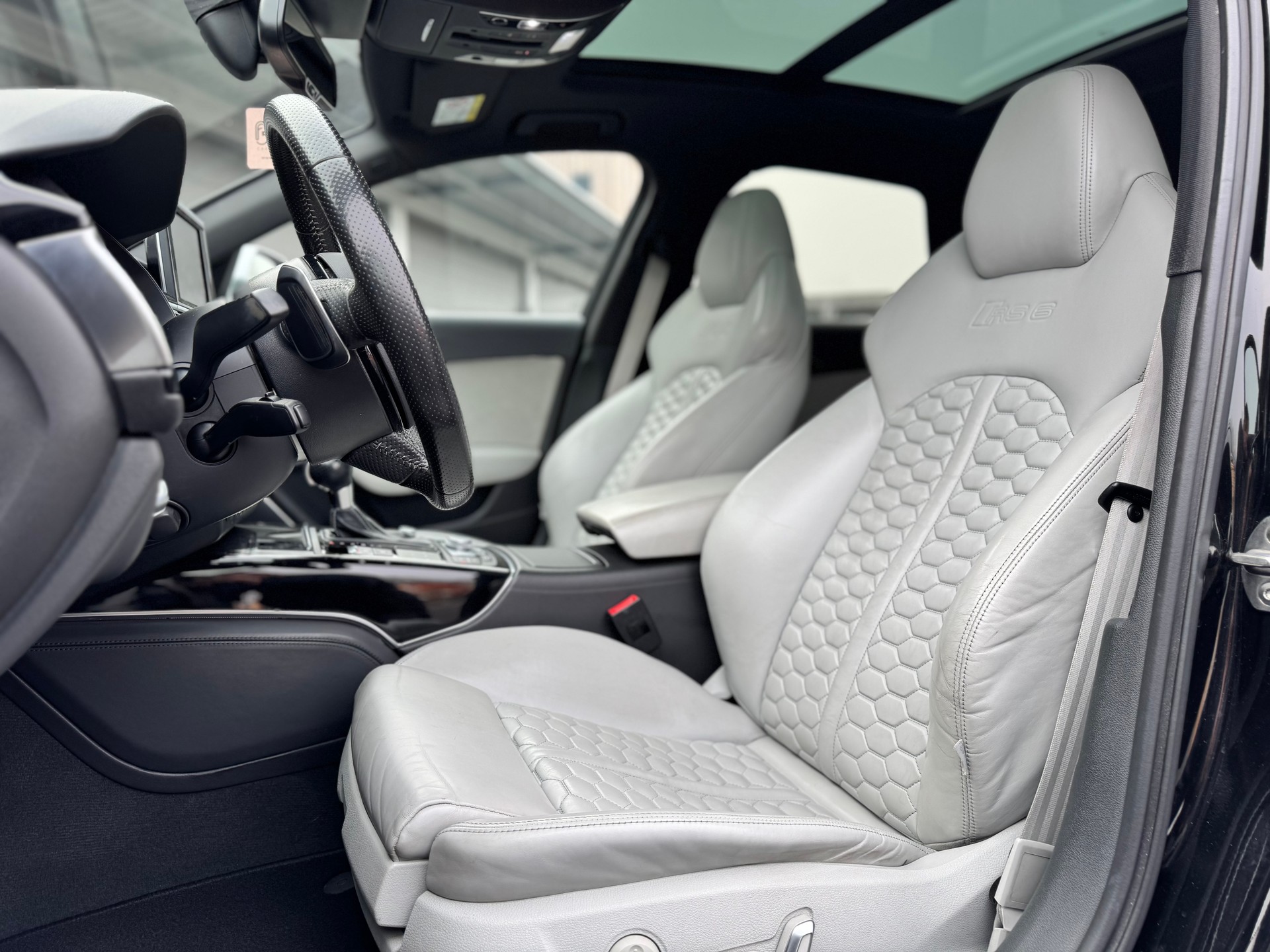 AUDI RS6 Avant 4.0 TFSI V8 quattro Tiptronic-image-7
