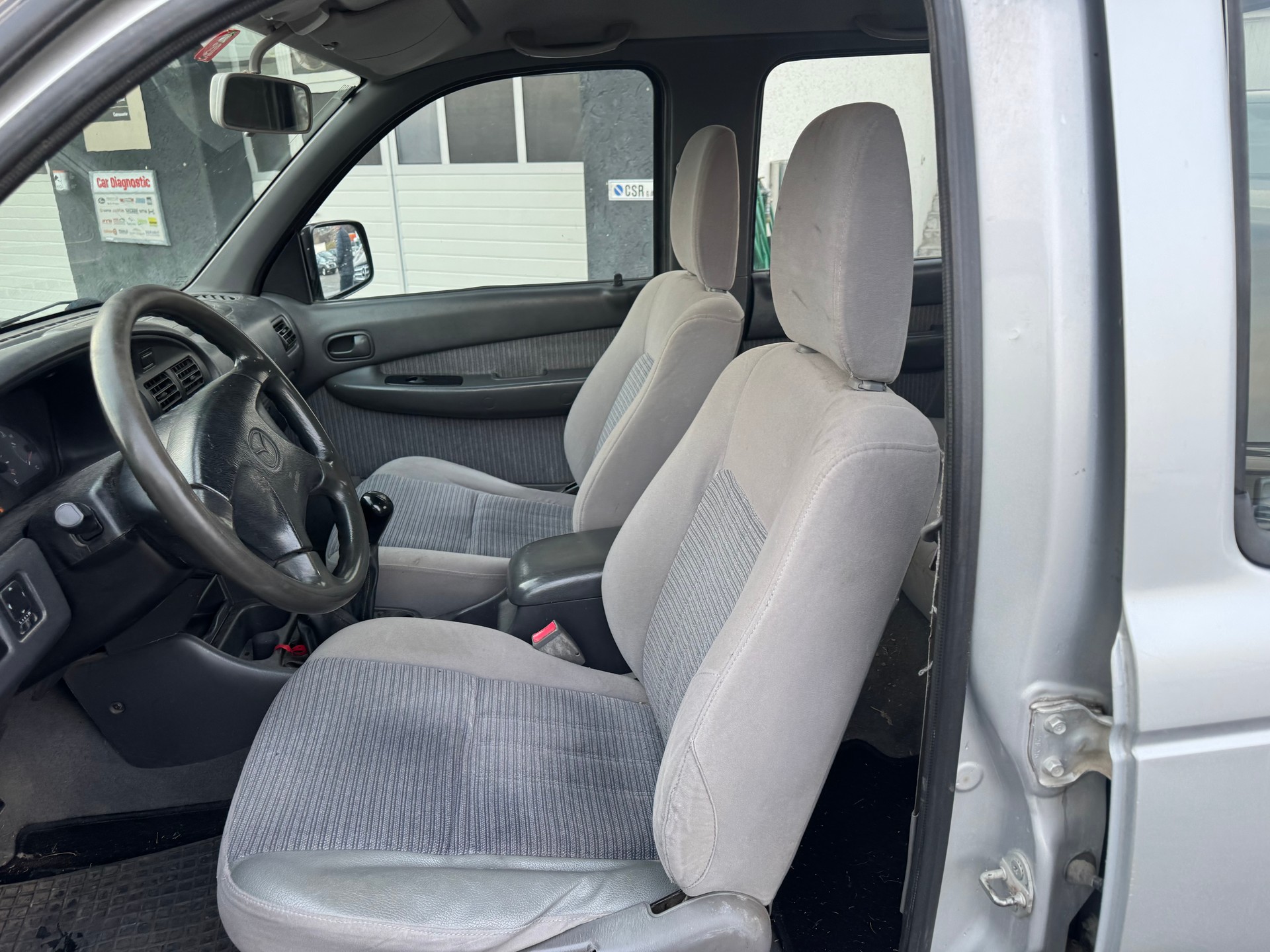 MAZDA B 2500 TD 4x4-image-9