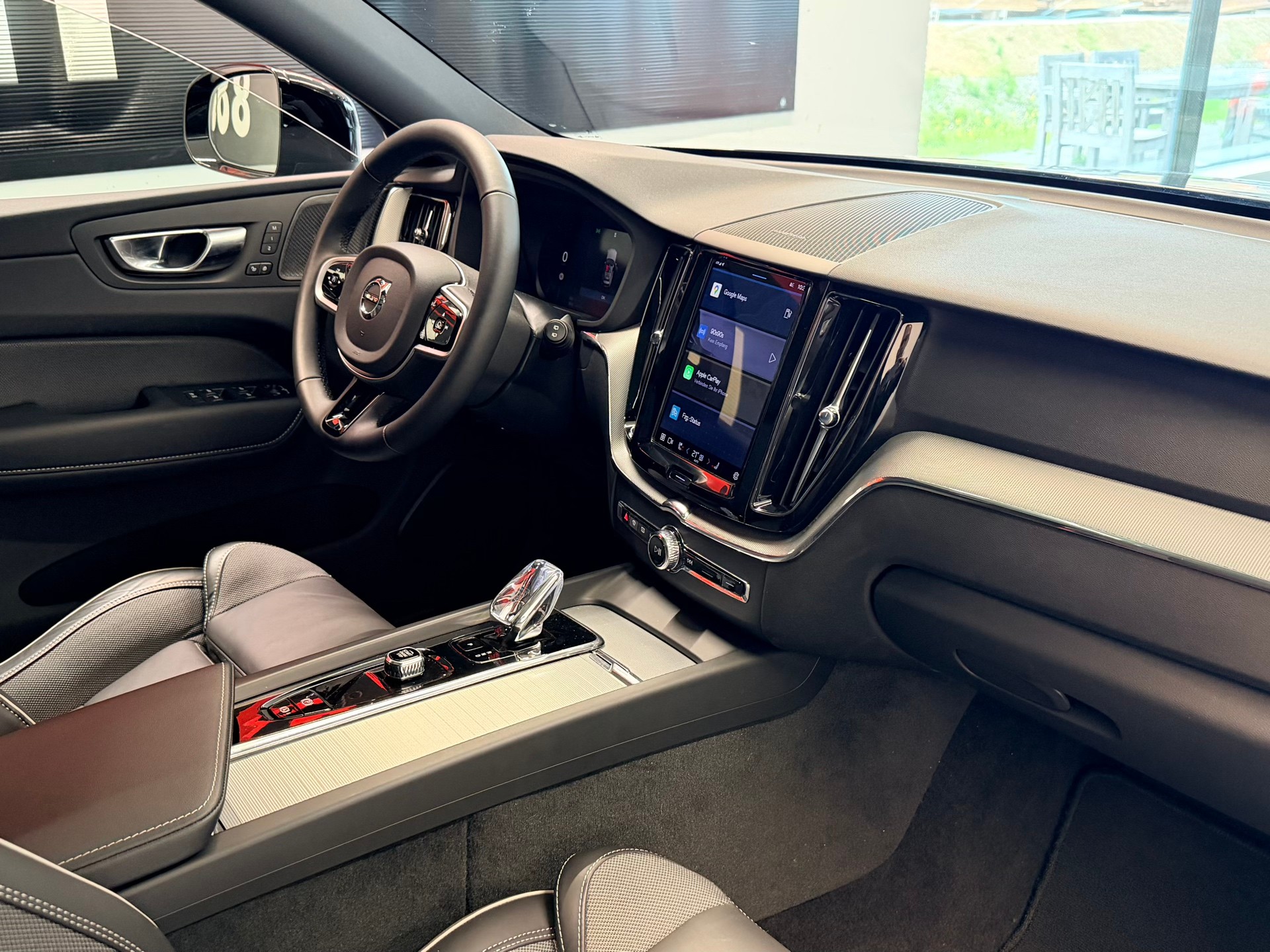 VOLVO XC60 B5 Benzin Mild Hybrid AWD Black ED. Geartronic-image-22
