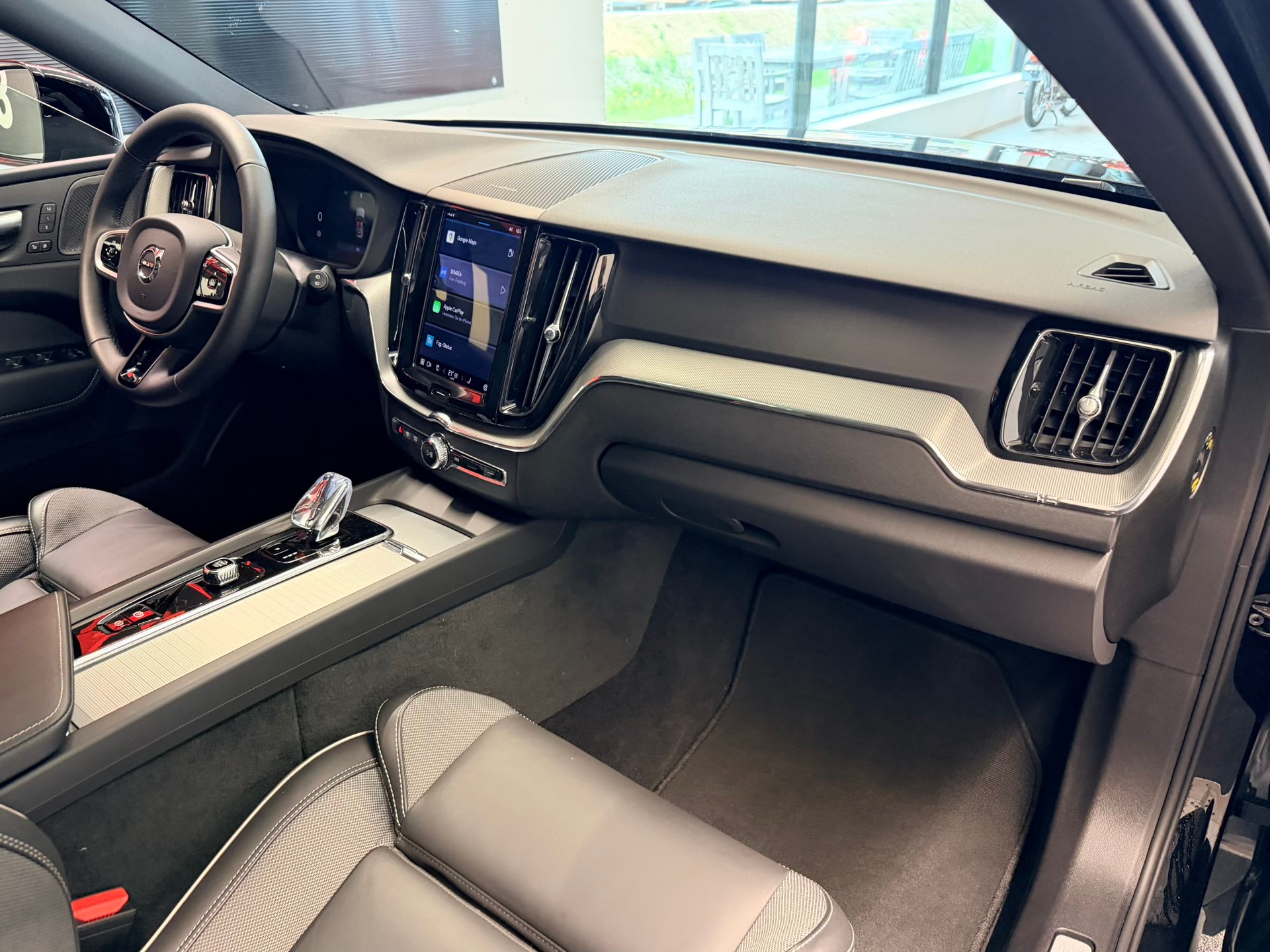 VOLVO XC60 B5 Benzin Mild Hybrid AWD Black ED. Geartronic-image-21