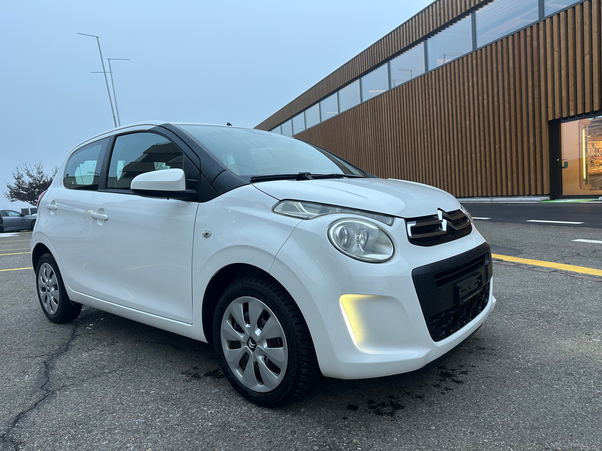CITROEN C1 1.2 VTi Feel Airscape-image-5