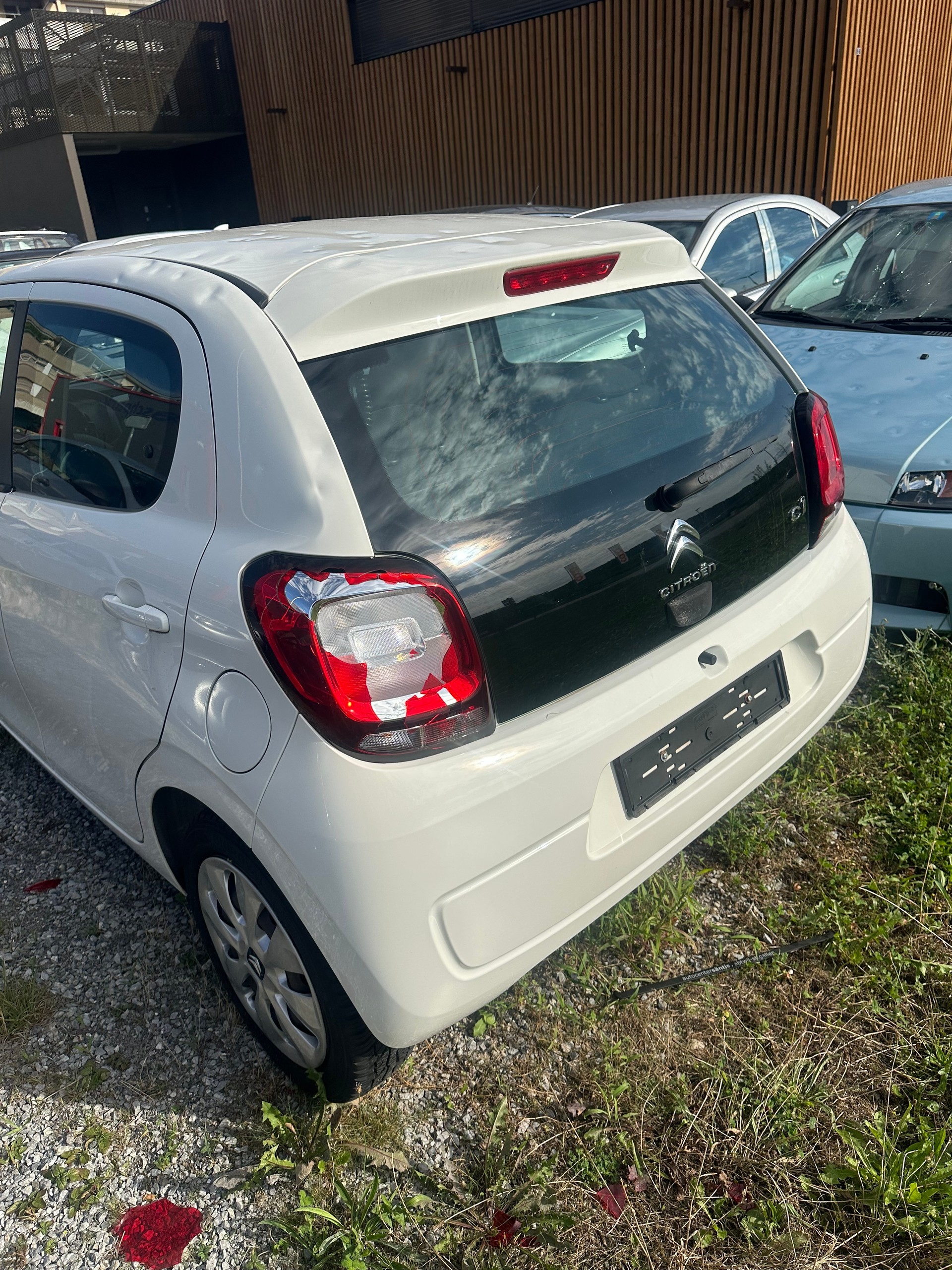 CITROEN C1 1.2 VTi Feel Airscape-image-11