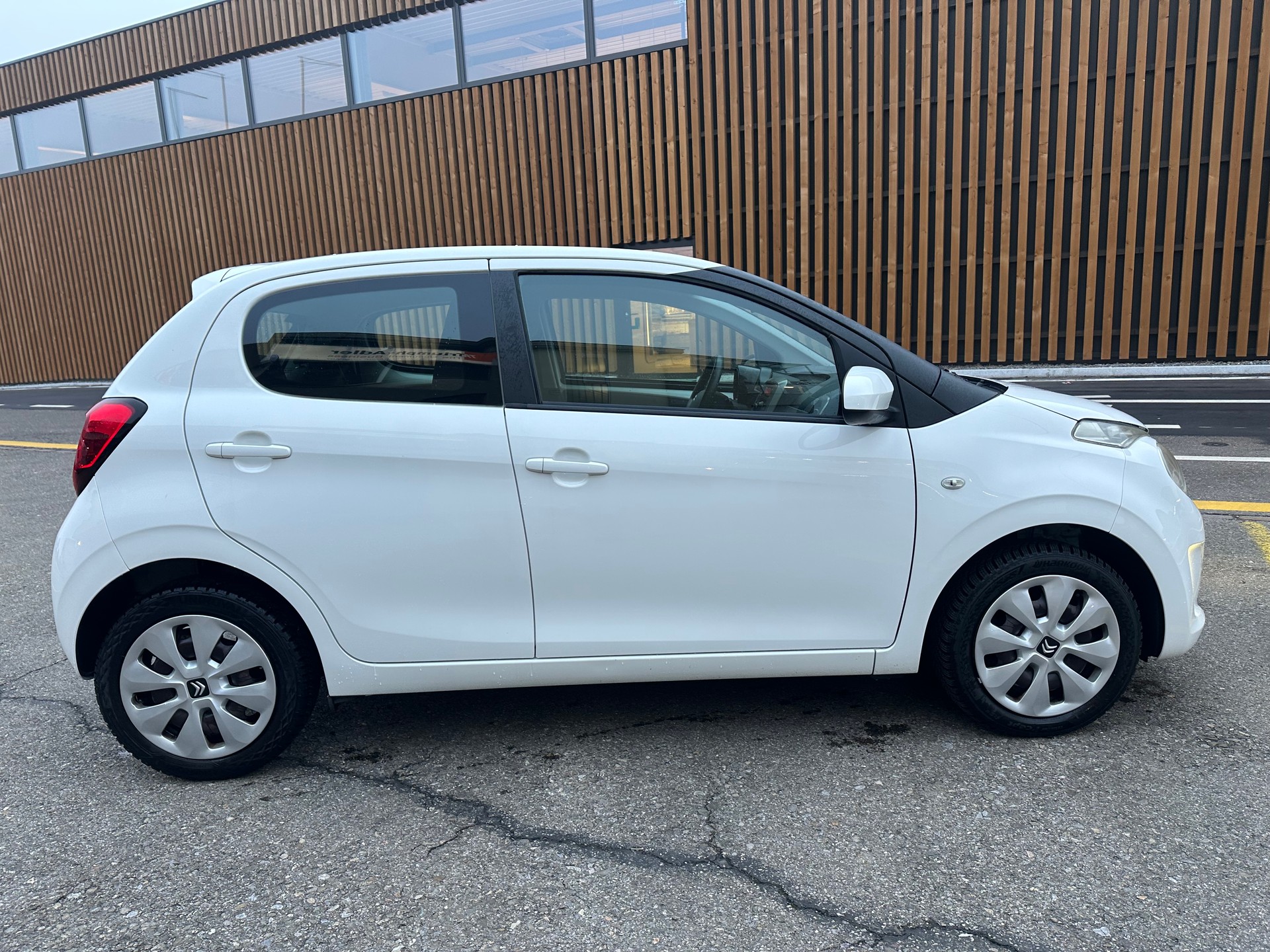 CITROEN C1 1.2 VTi Feel Airscape-image-4