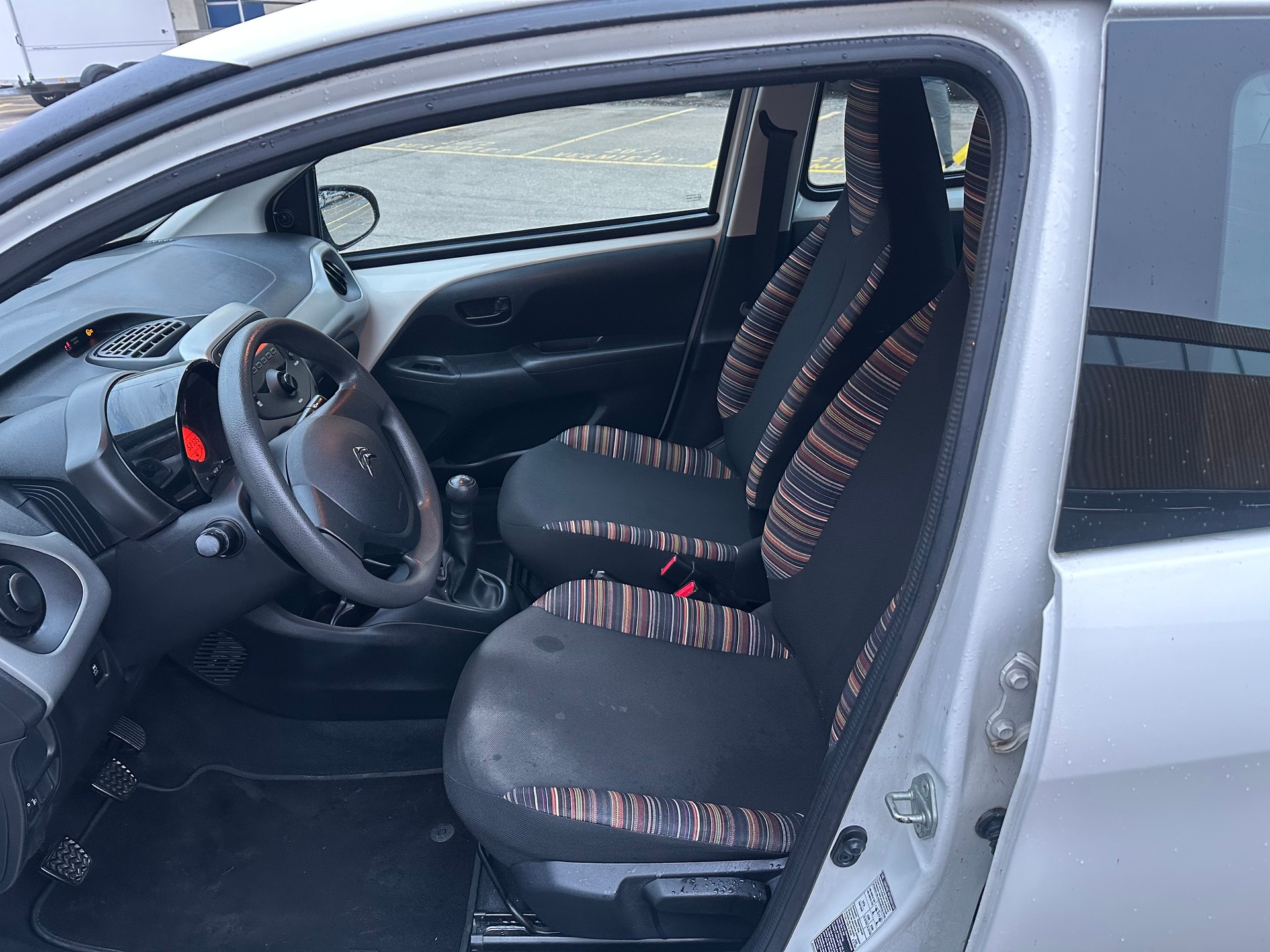 CITROEN C1 1.2 VTi Feel Airscape-image-7