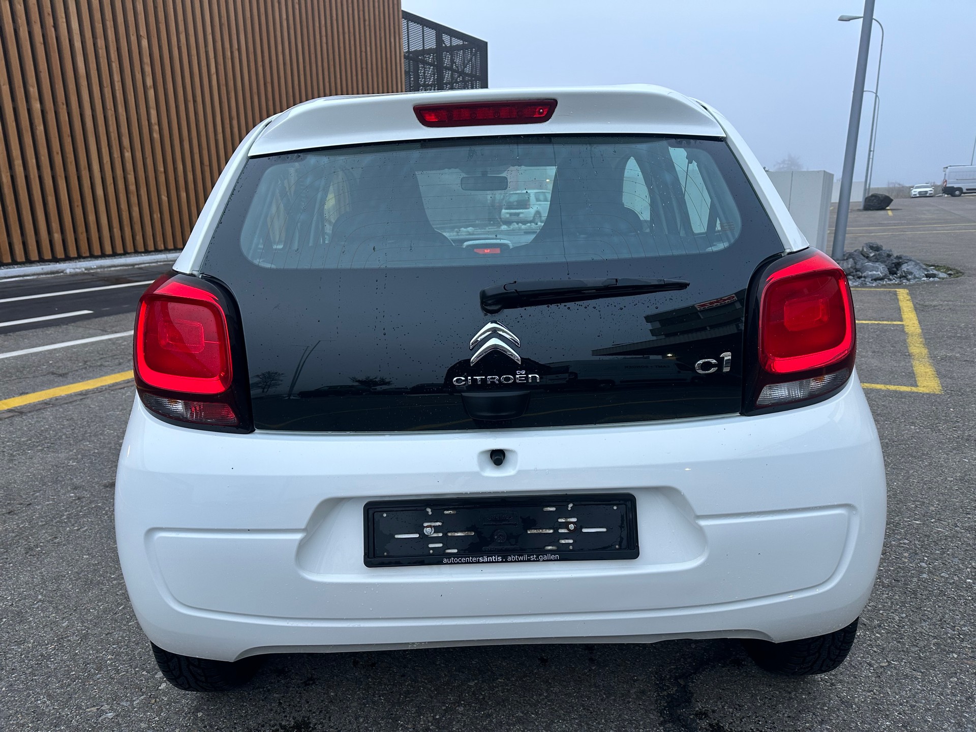 CITROEN C1 1.2 VTi Feel Airscape-image-3