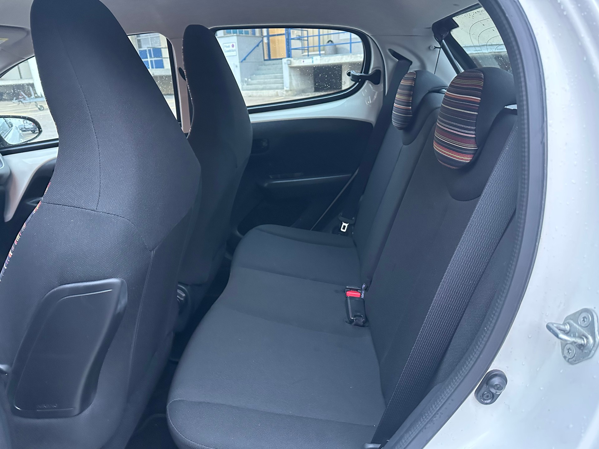 CITROEN C1 1.2 VTi Feel Airscape-image-8