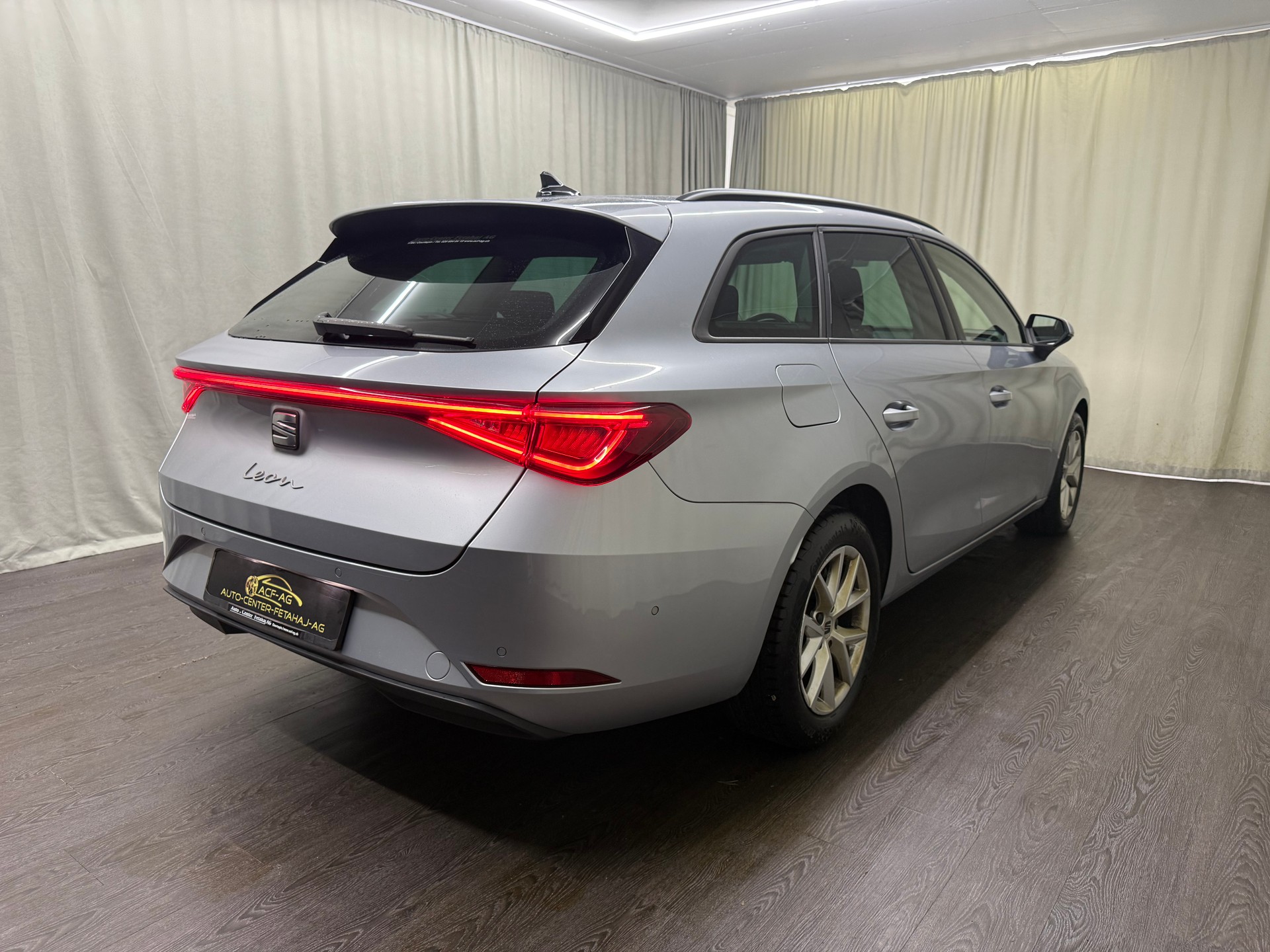 SEAT Leon ST 2.0 TDI EVO DSG Style-image-3