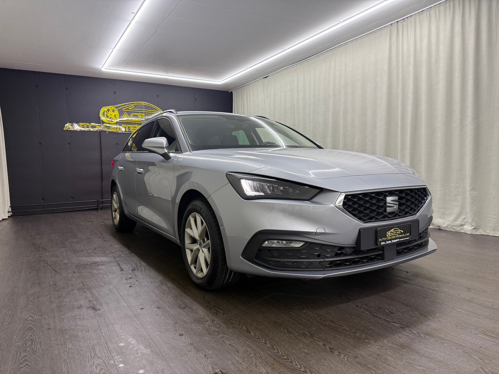 SEAT Leon ST 2.0 TDI EVO DSG Style-image-2