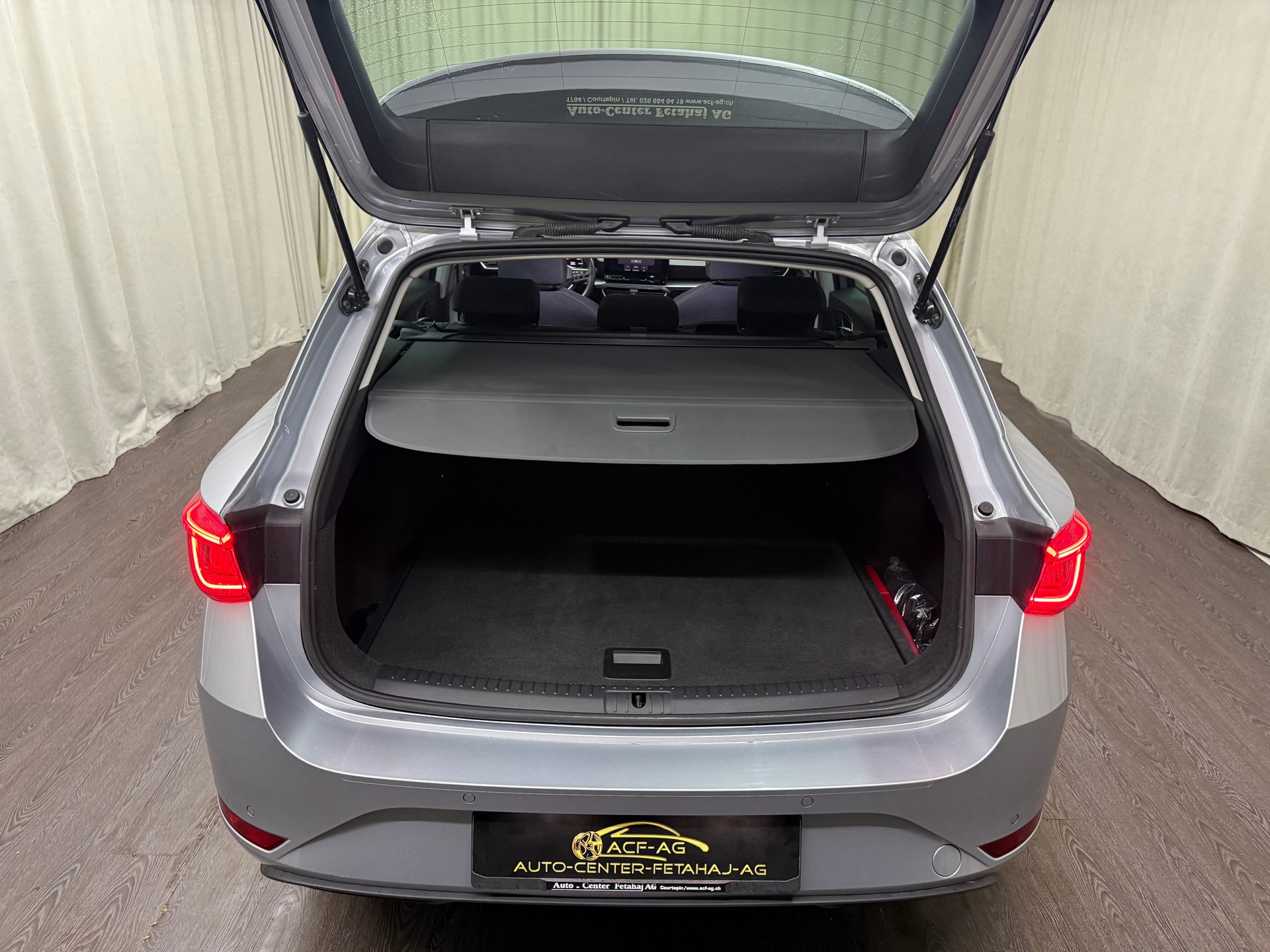 SEAT Leon ST 2.0 TDI EVO DSG Style-image-4