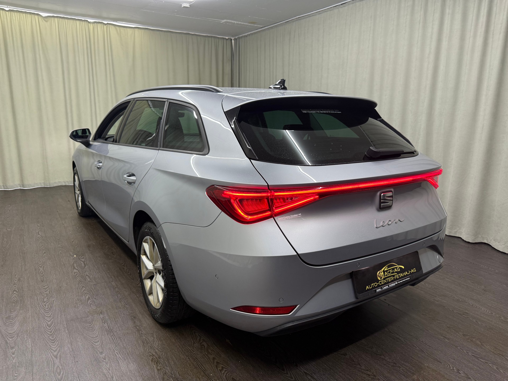 SEAT Leon ST 2.0 TDI EVO DSG Style-image-6