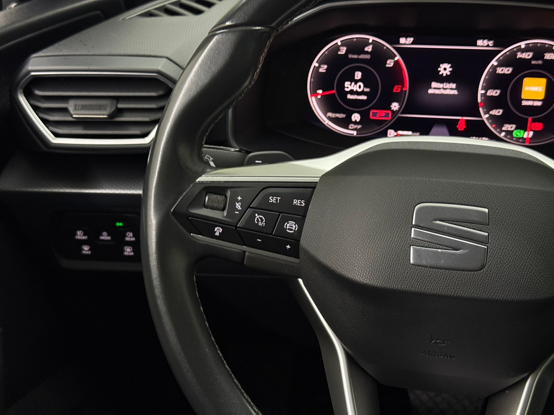 SEAT Leon ST 2.0 TDI EVO DSG Style-image-10