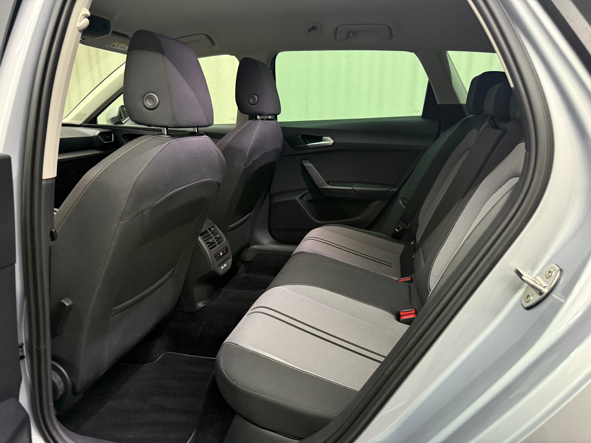 SEAT Leon ST 2.0 TDI EVO DSG Style-image-12