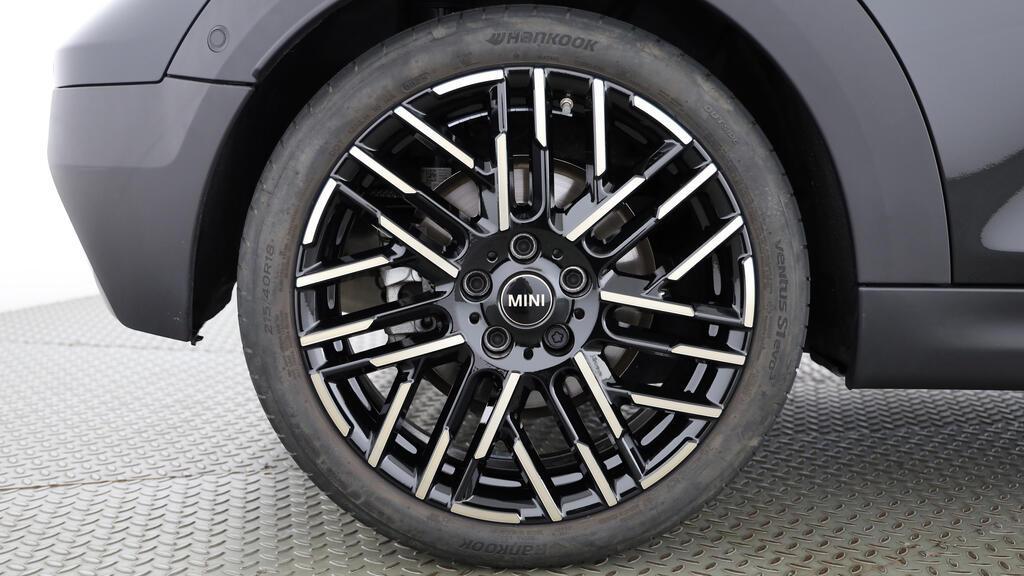 MINI Cooper S Cabrio-image-7