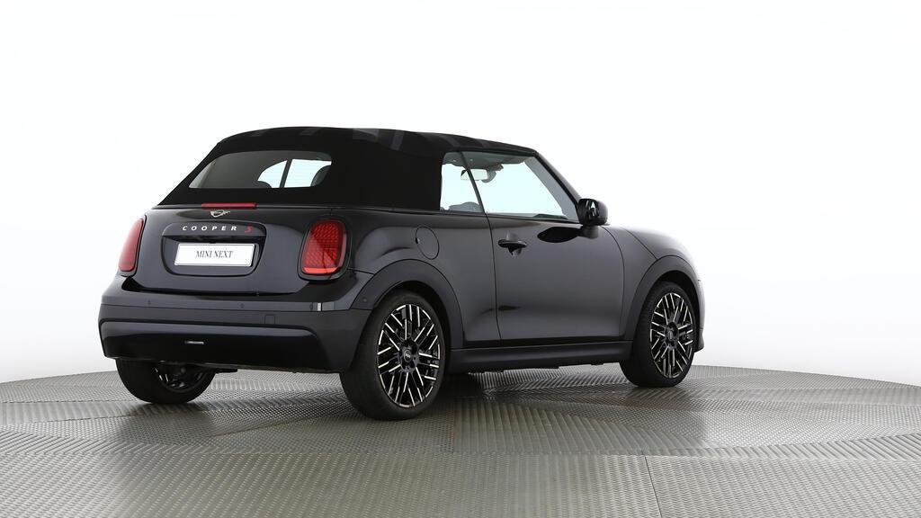 MINI Cooper S Cabrio-image-4