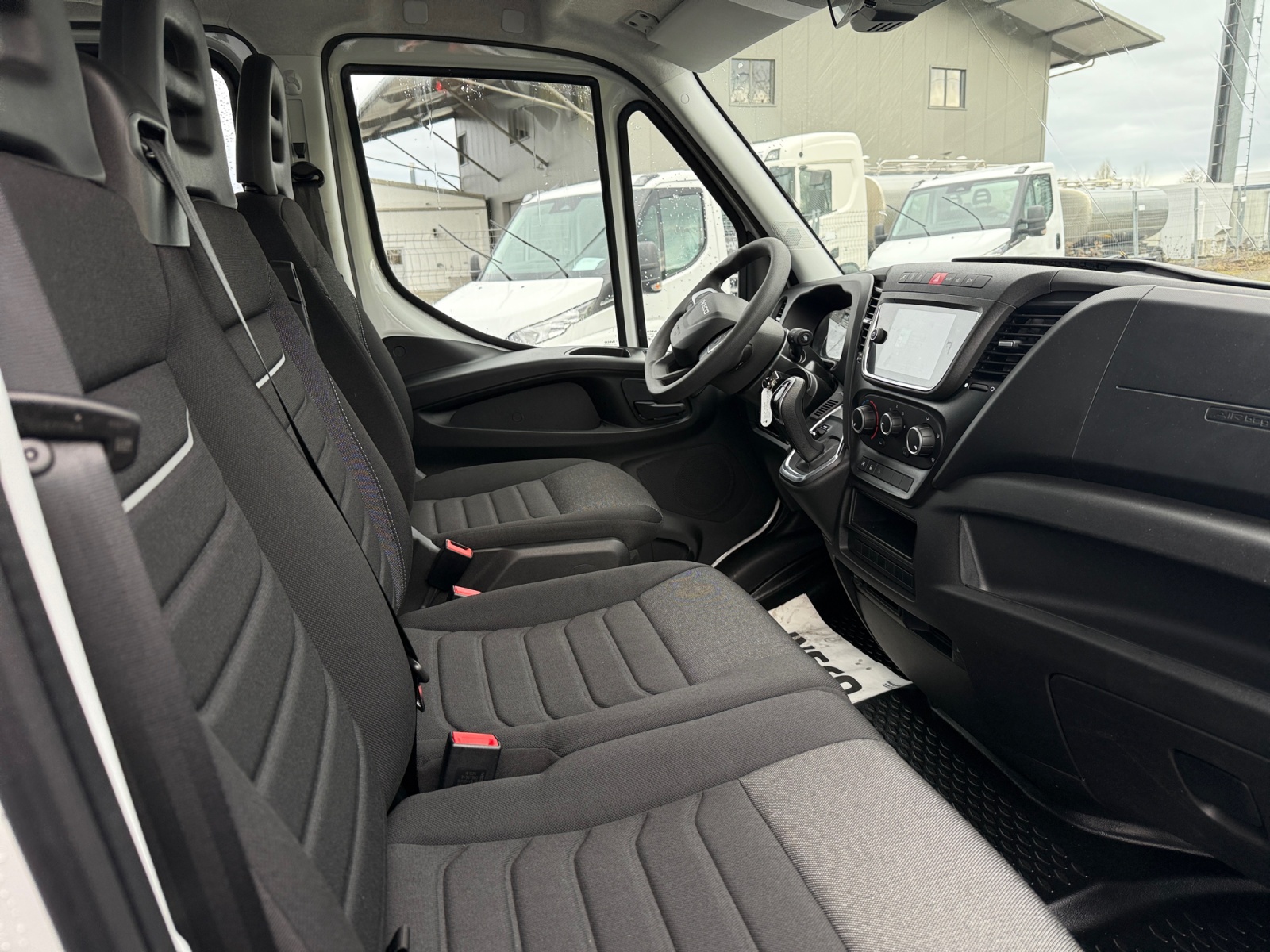 IVECO 35S16BA8D-image-13
