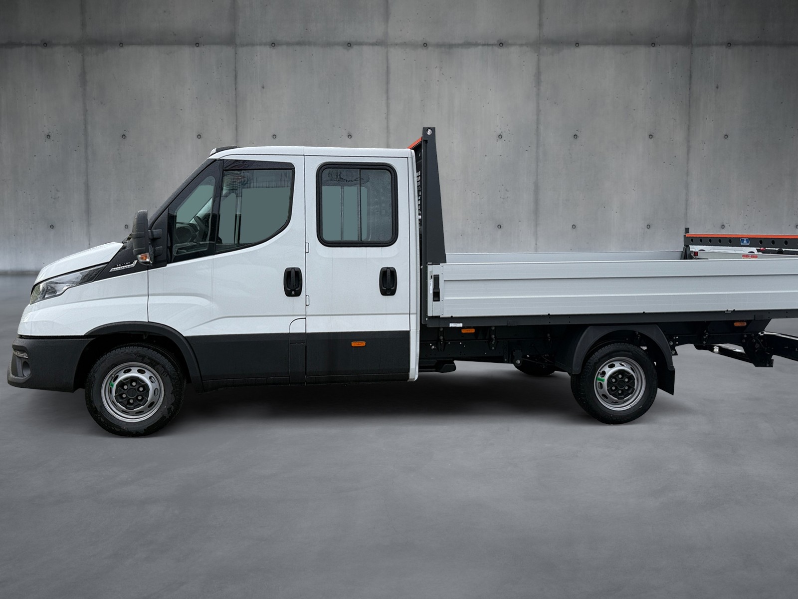 IVECO 35S16BA8D-image-1