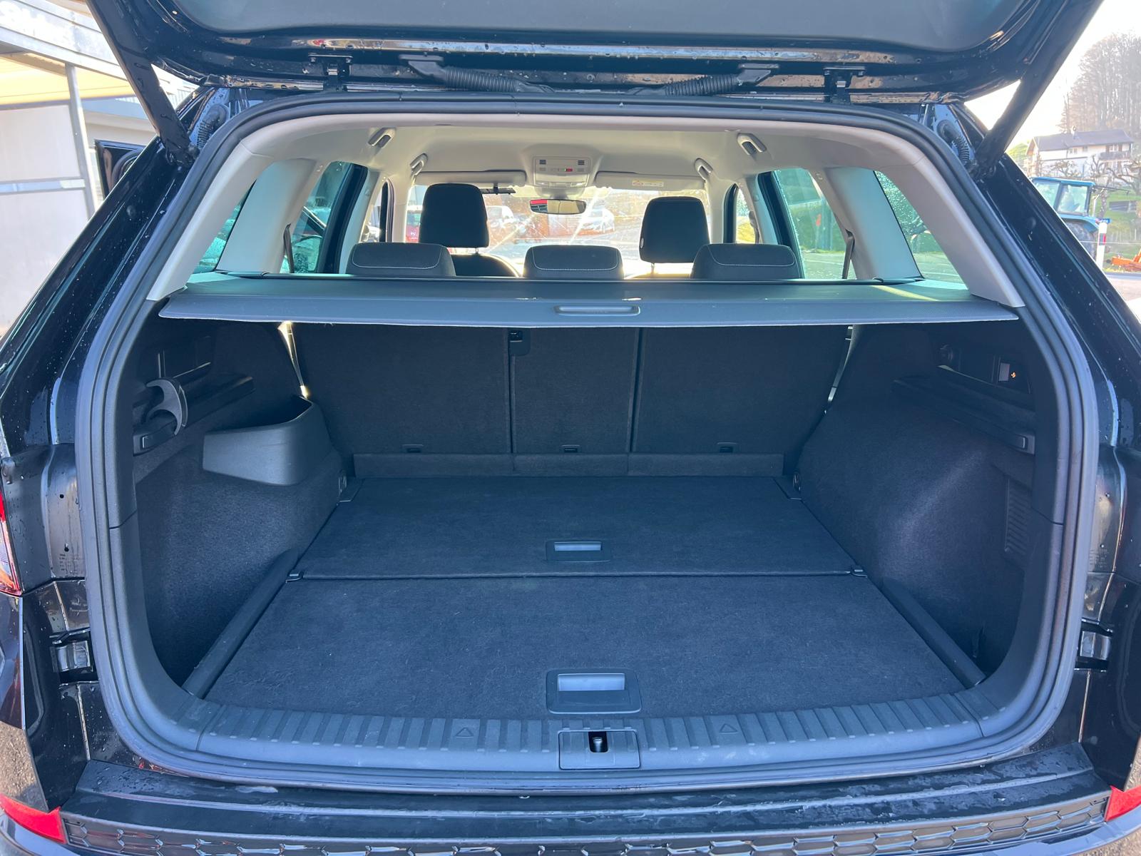 SKODA Kodiaq 2.0 TDI SCR Drive 4x4 DSG-image-8