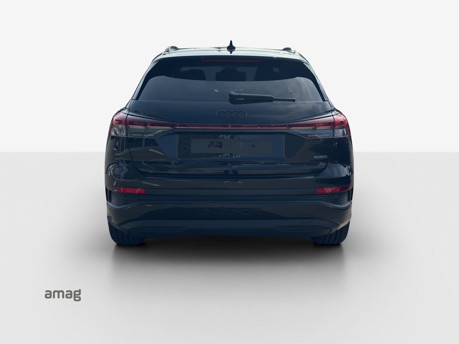 AUDI Q4 e-tron 45 Edition Swiss Ski quattro-image-3