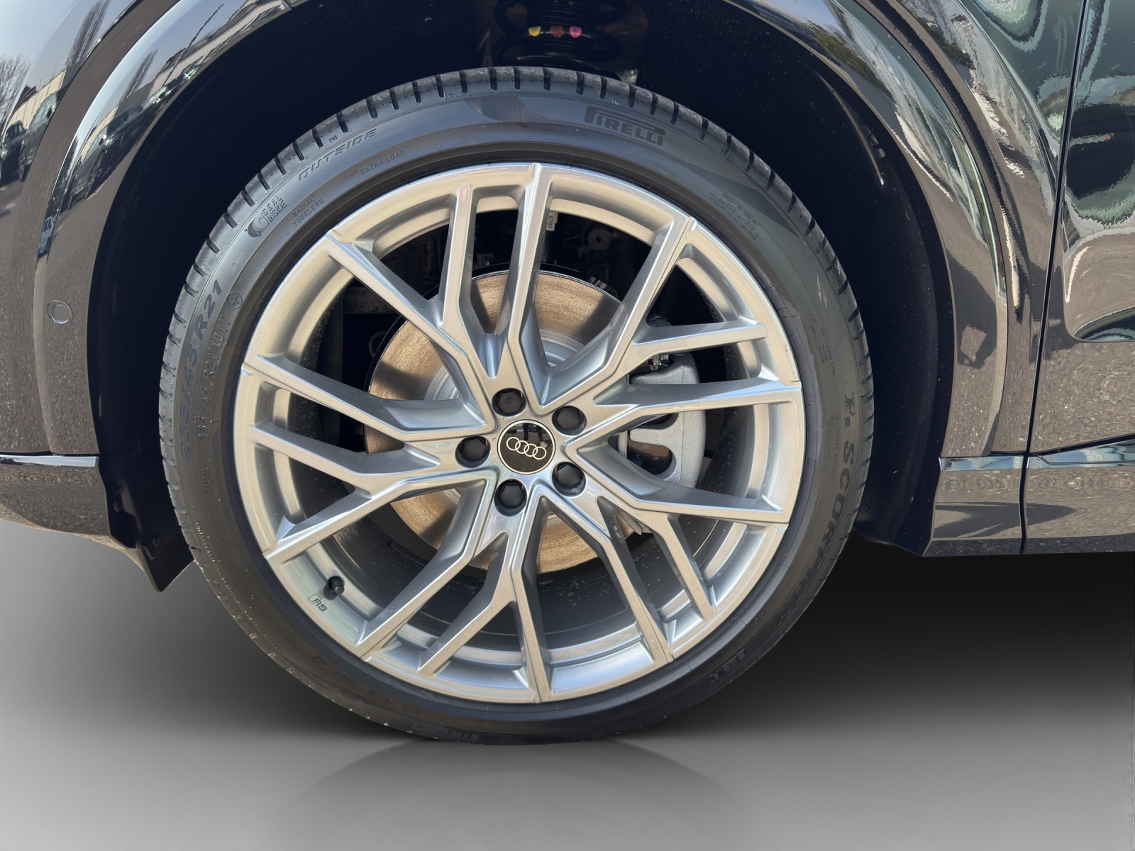 AUDI Q4 e-tron 45 Edition Swiss Ski quattro-image-13