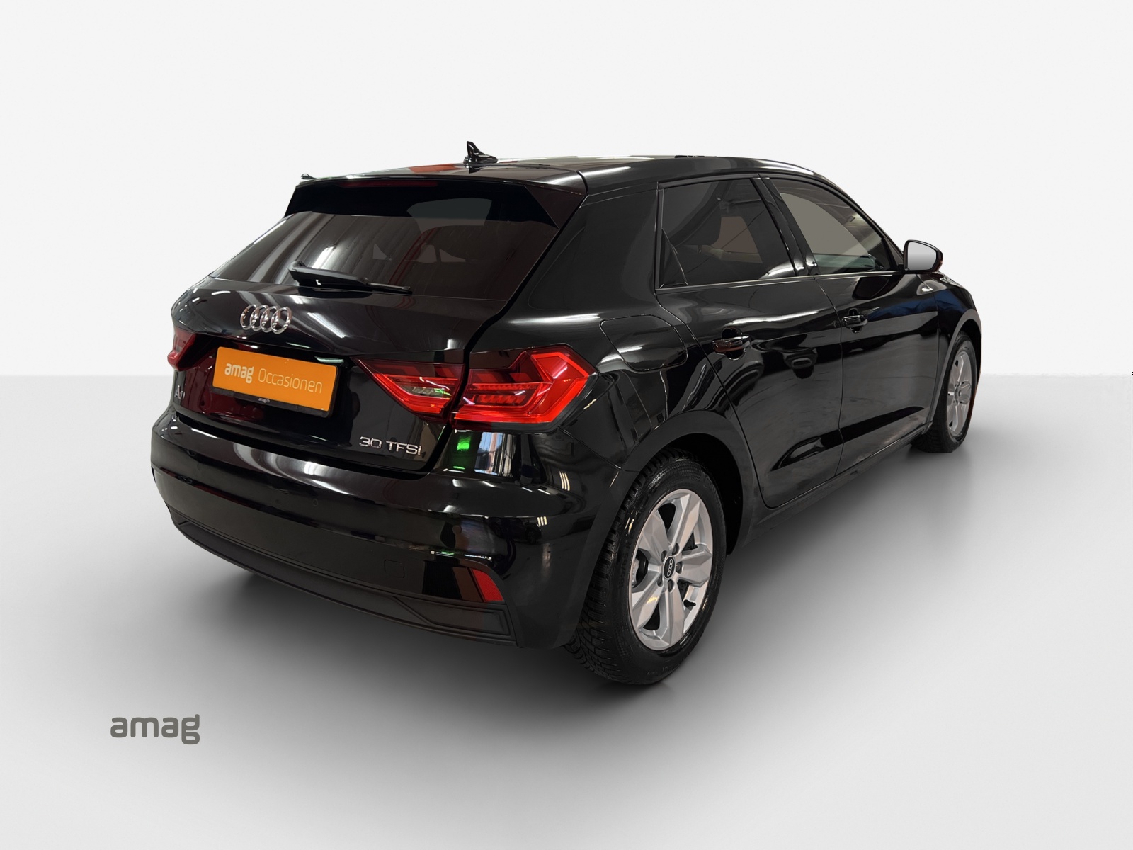 AUDI A1 Sportback 30 TFSI Attraction-image-4
