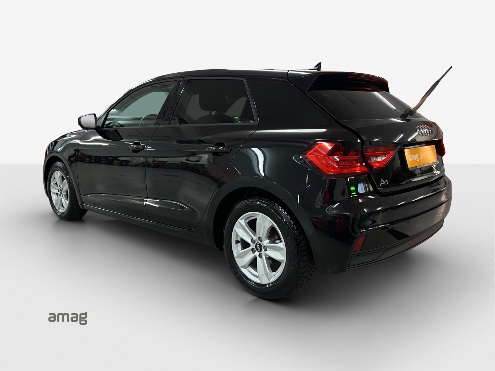 AUDI A1 Sportback 30 TFSI Attraction-image-2
