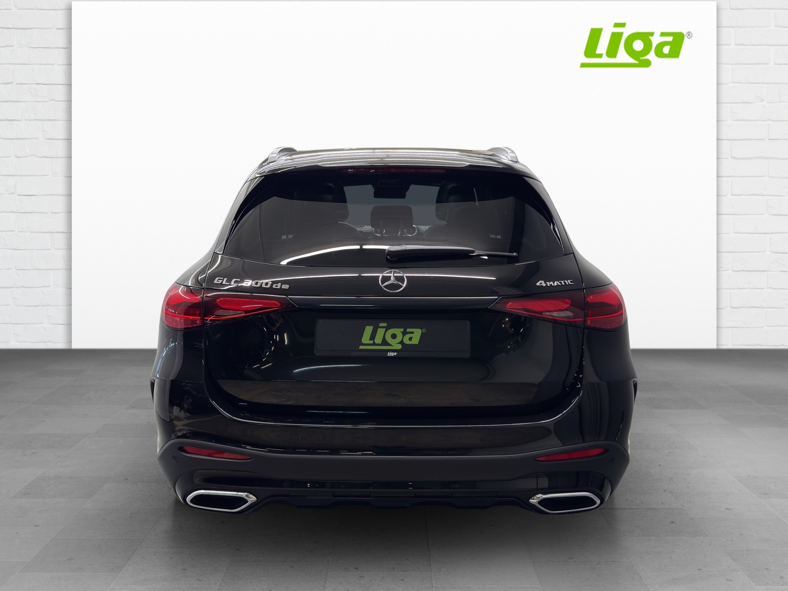 MERCEDES-BENZ GLC 300 de AMG Line 4Matic EQ Star-image-4