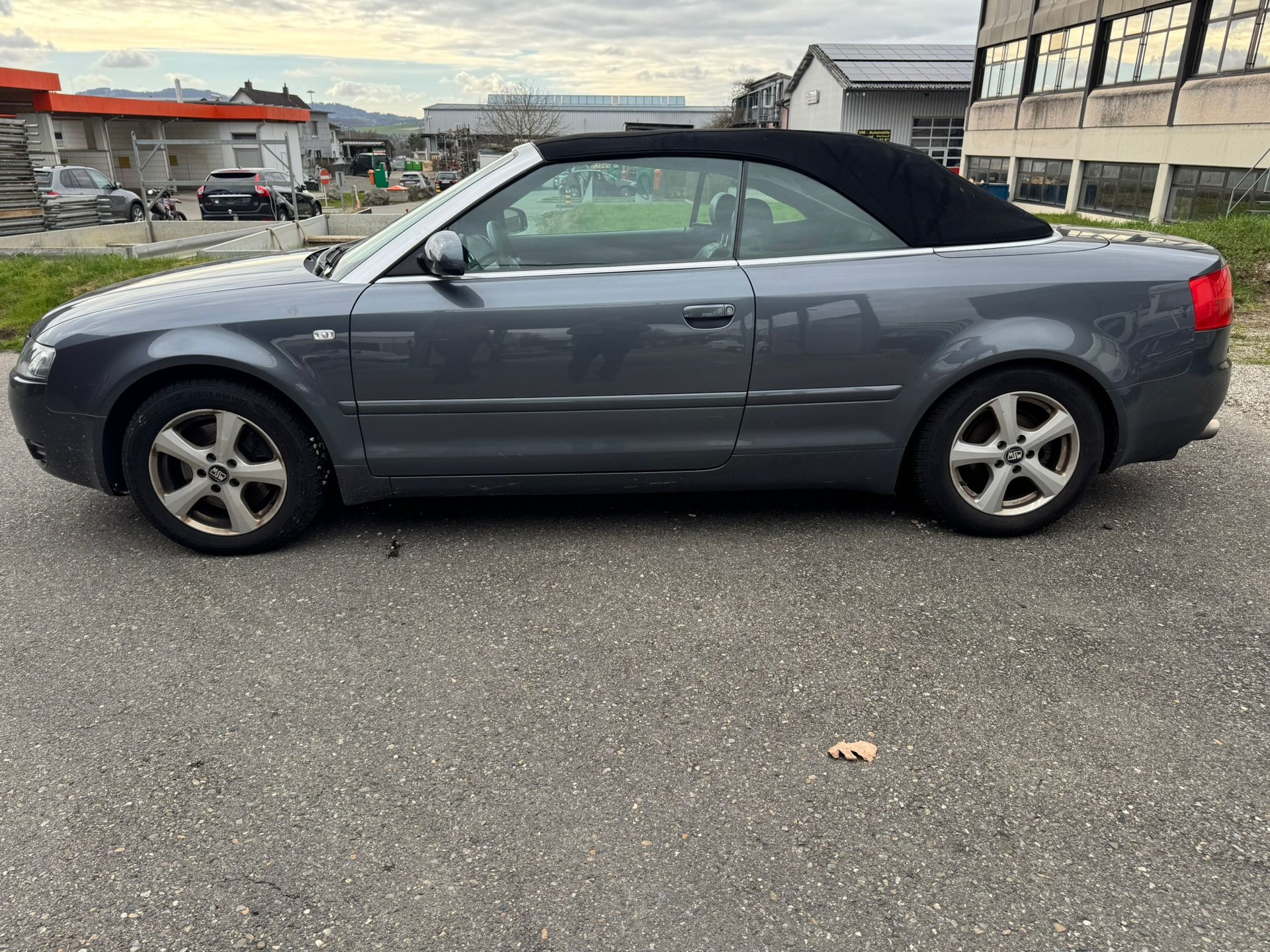 AUDI A4 Cabriolet 3.0 V6-image-2
