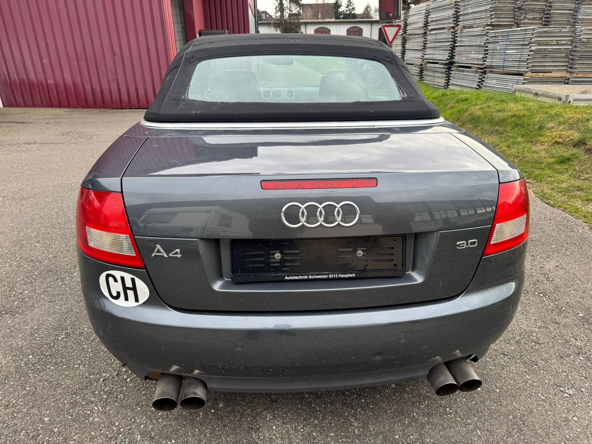 AUDI A4 Cabriolet 3.0 V6-image-11