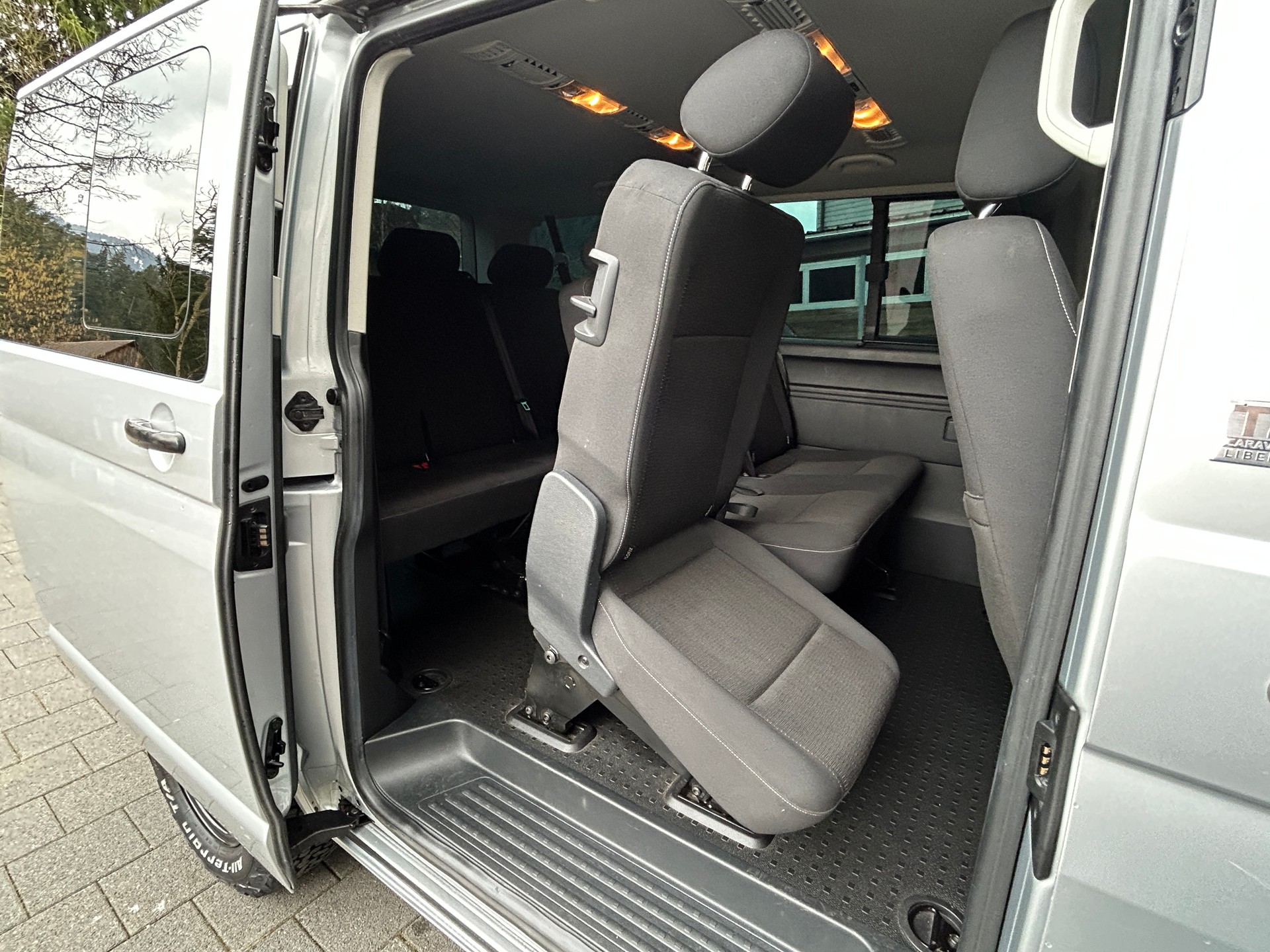 VW T6 2.0 TDI Caravelle Liberty 4Motion DSG-image-15