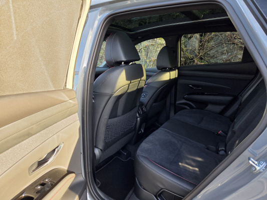 HYUNDAI Tucson 1.6 HEV N-Line 4WD-image-9