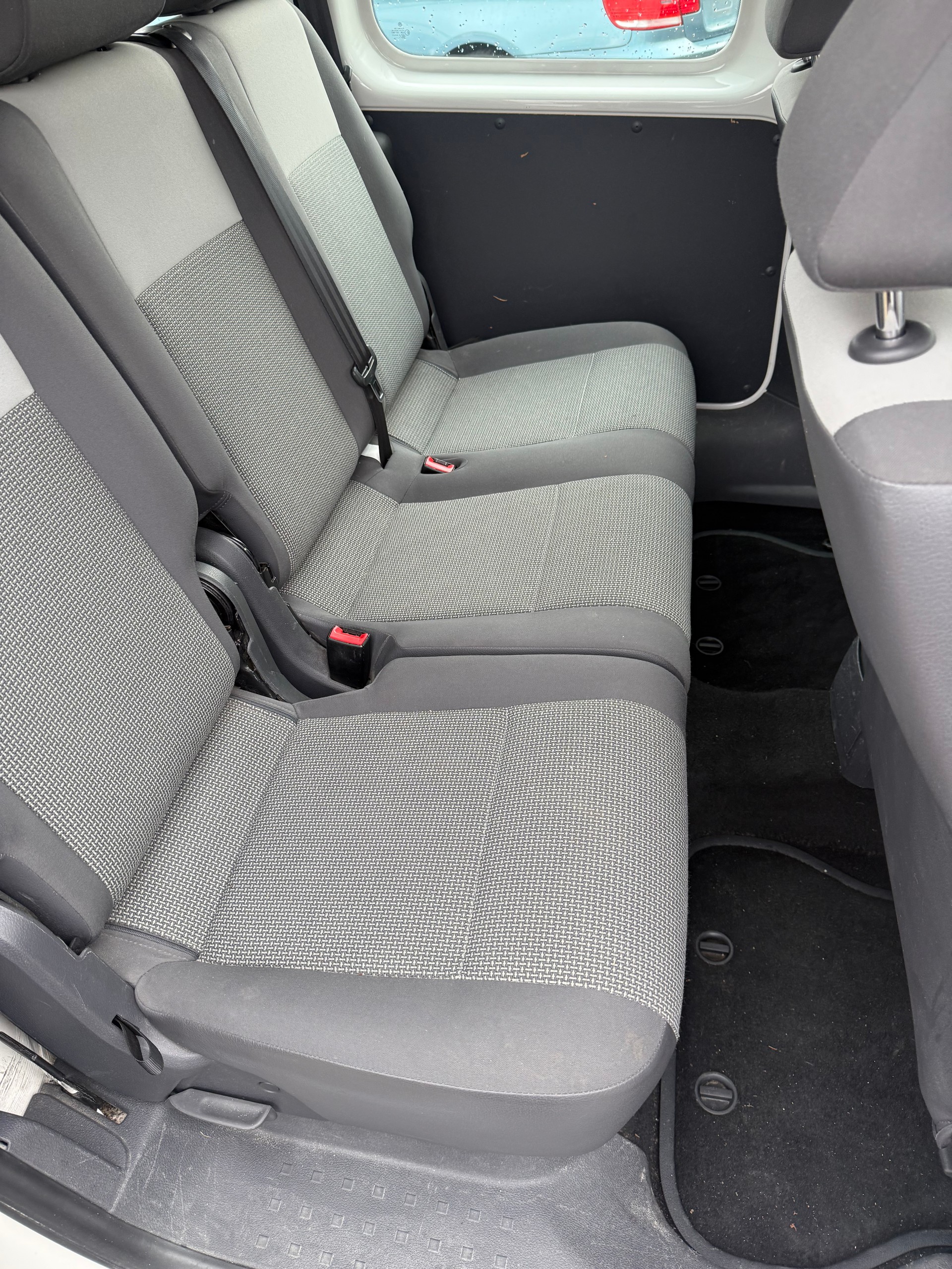 VW Caddy 1.6 TDI Blue Motion Technology Trendline-image-11