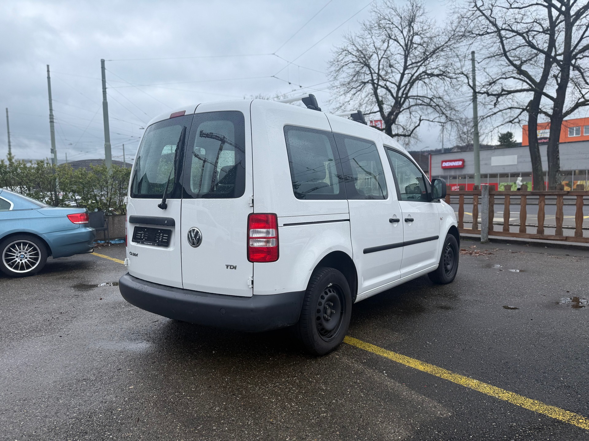 VW Caddy 1.6 TDI Blue Motion Technology Trendline-image-4