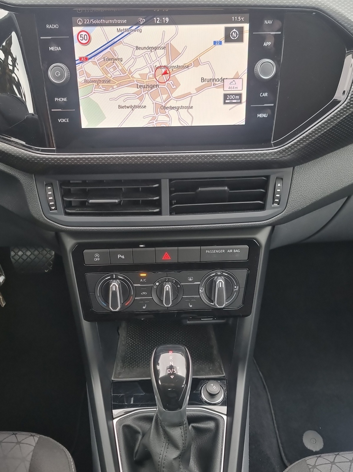 VW T-Cross 1.0 TSI Life DSG-image-11