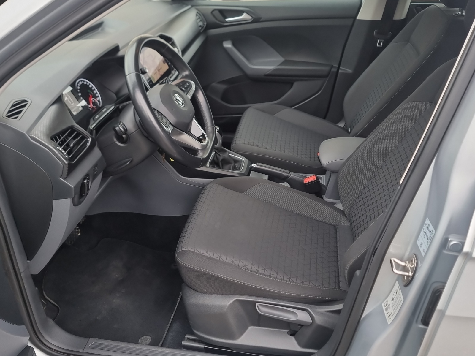 VW T-Cross 1.0 TSI Life DSG-image-8