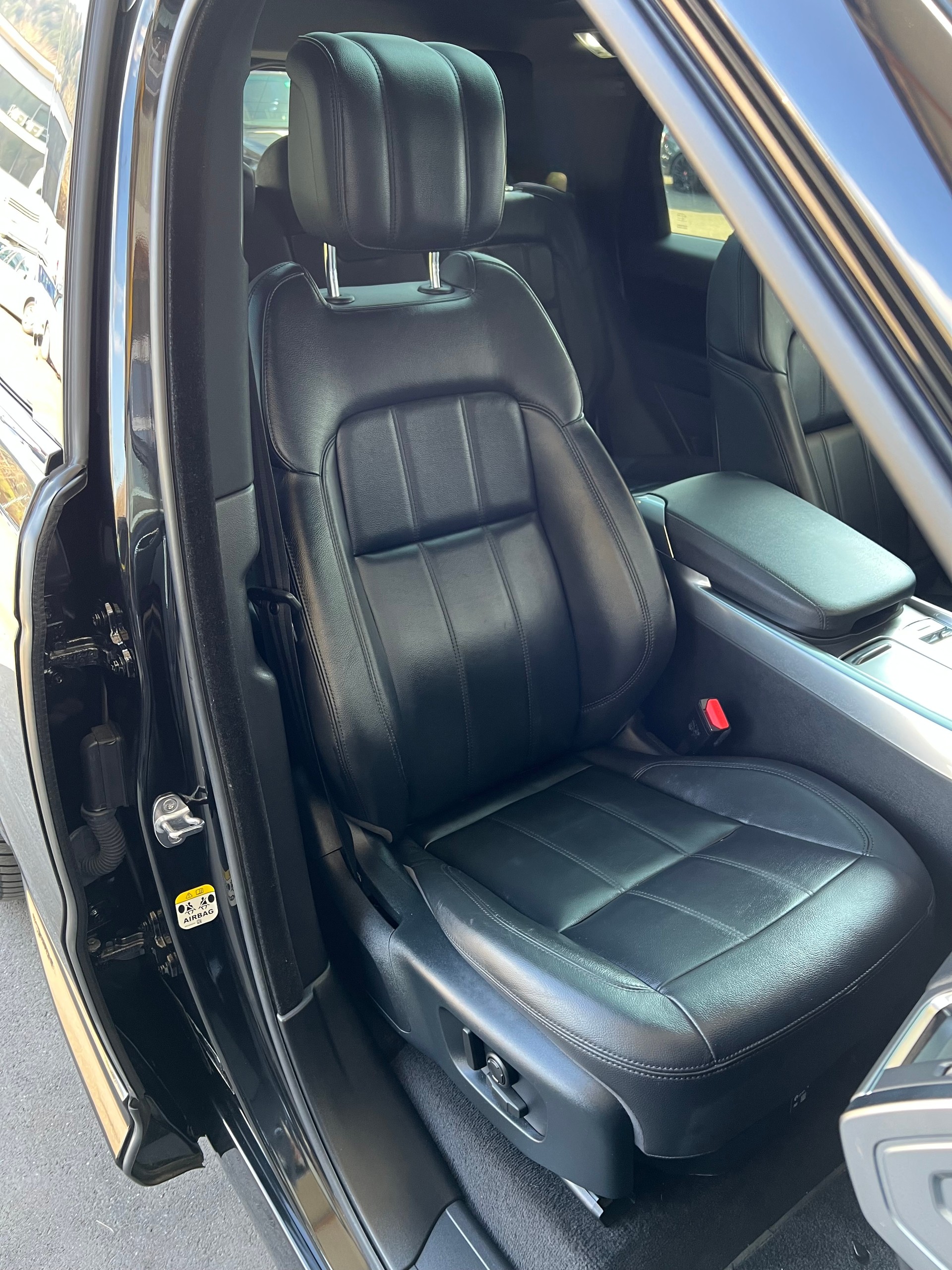 LAND ROVER Range Rover Sport 3.0 SDV6 HSE Dynamic Automatic-image-16