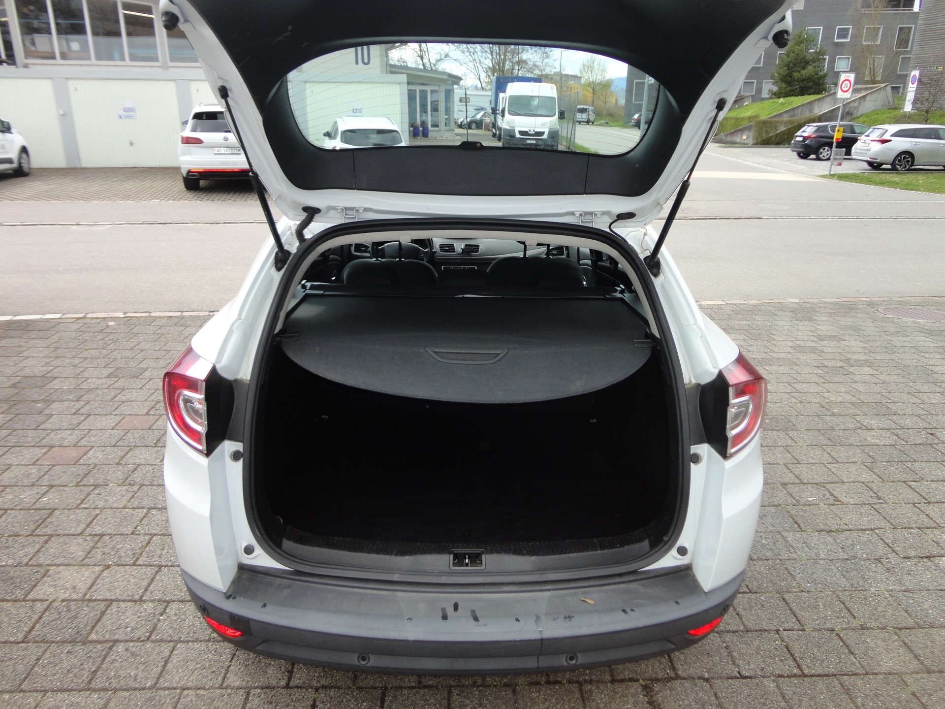 RENAULT Mégane Grandtour 1.5 dCi Expression-image-10