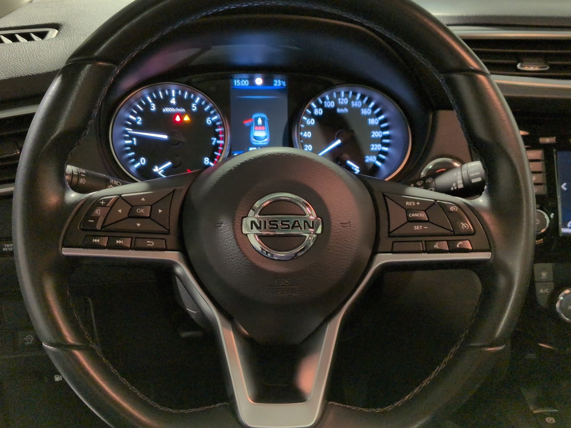 NISSAN Qashqai 1.3 DIG-T Akari DCT-image-9