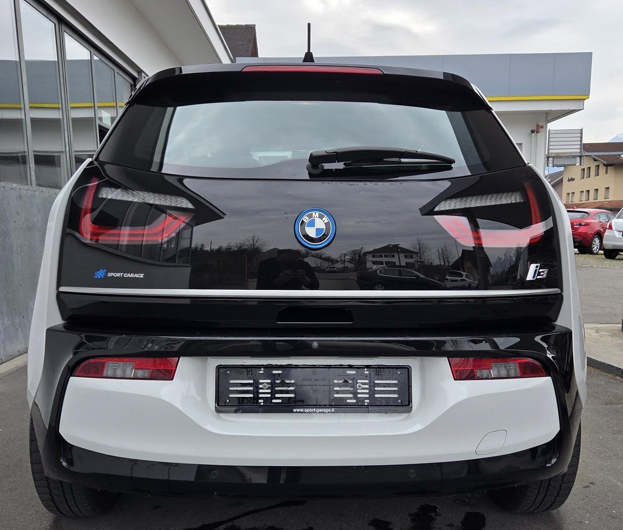 BMW i3 (94Ah)-image-3