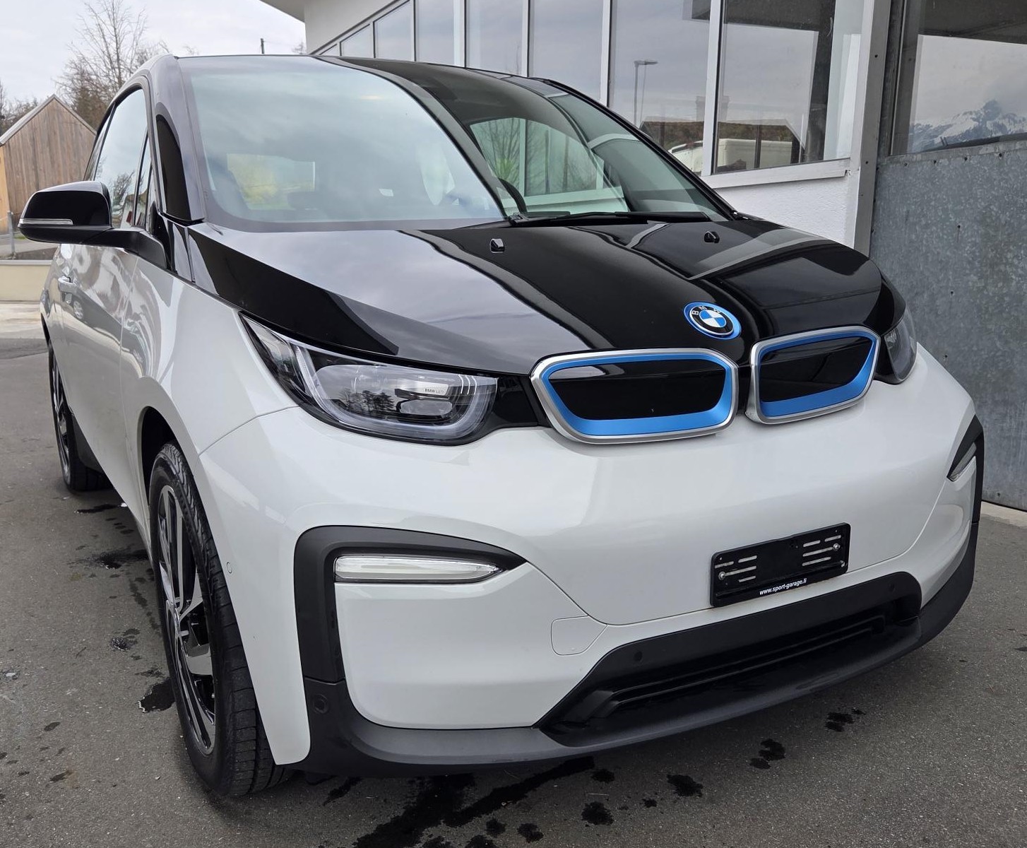 BMW i3 (94Ah)-image-2