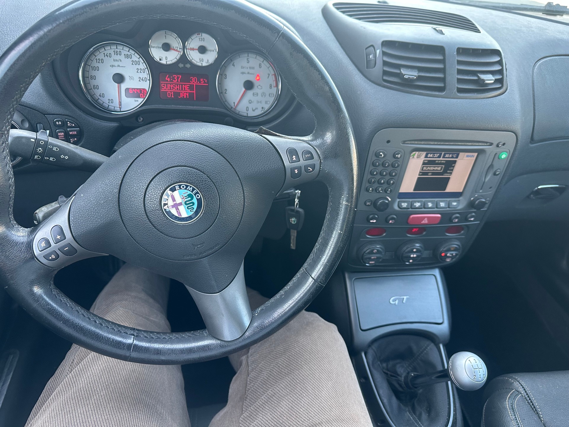 ALFA ROMEO GT 2.0 JTS Black Line-image-13