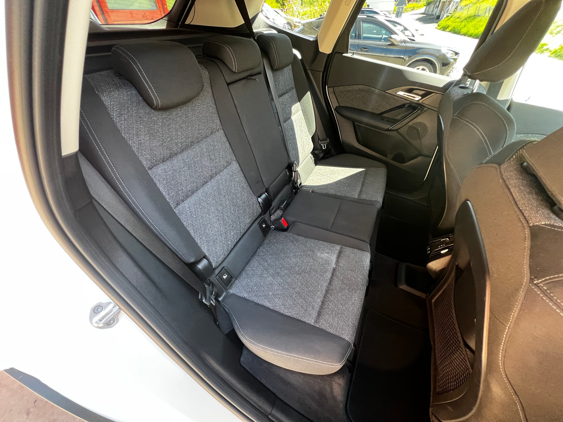 BMW X1 xDrive 20d 48V-image-8