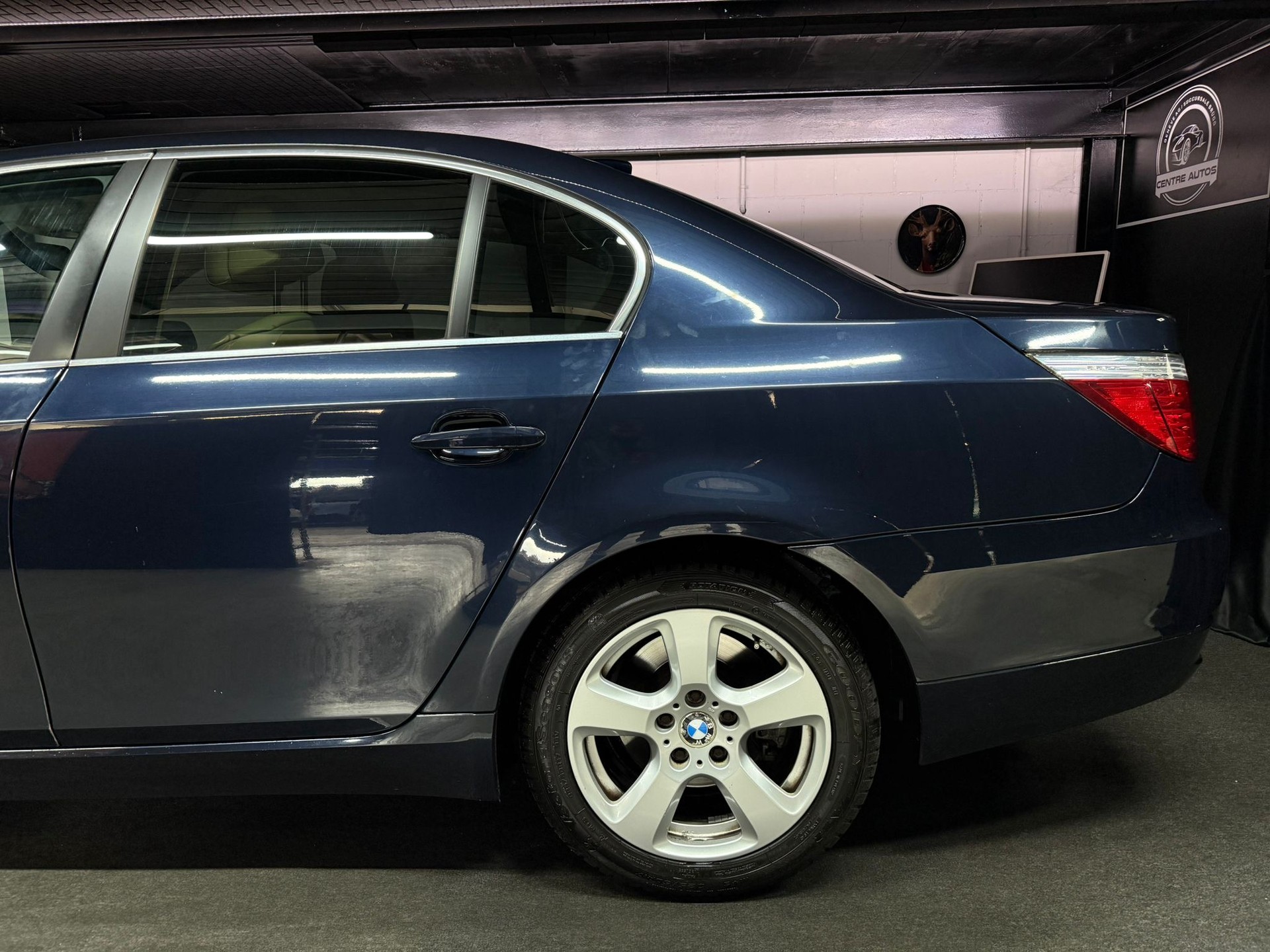 BMW 530xi Steptronic-image-5