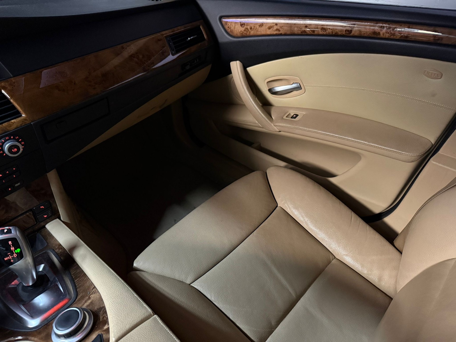 BMW 530xi Steptronic-image-10