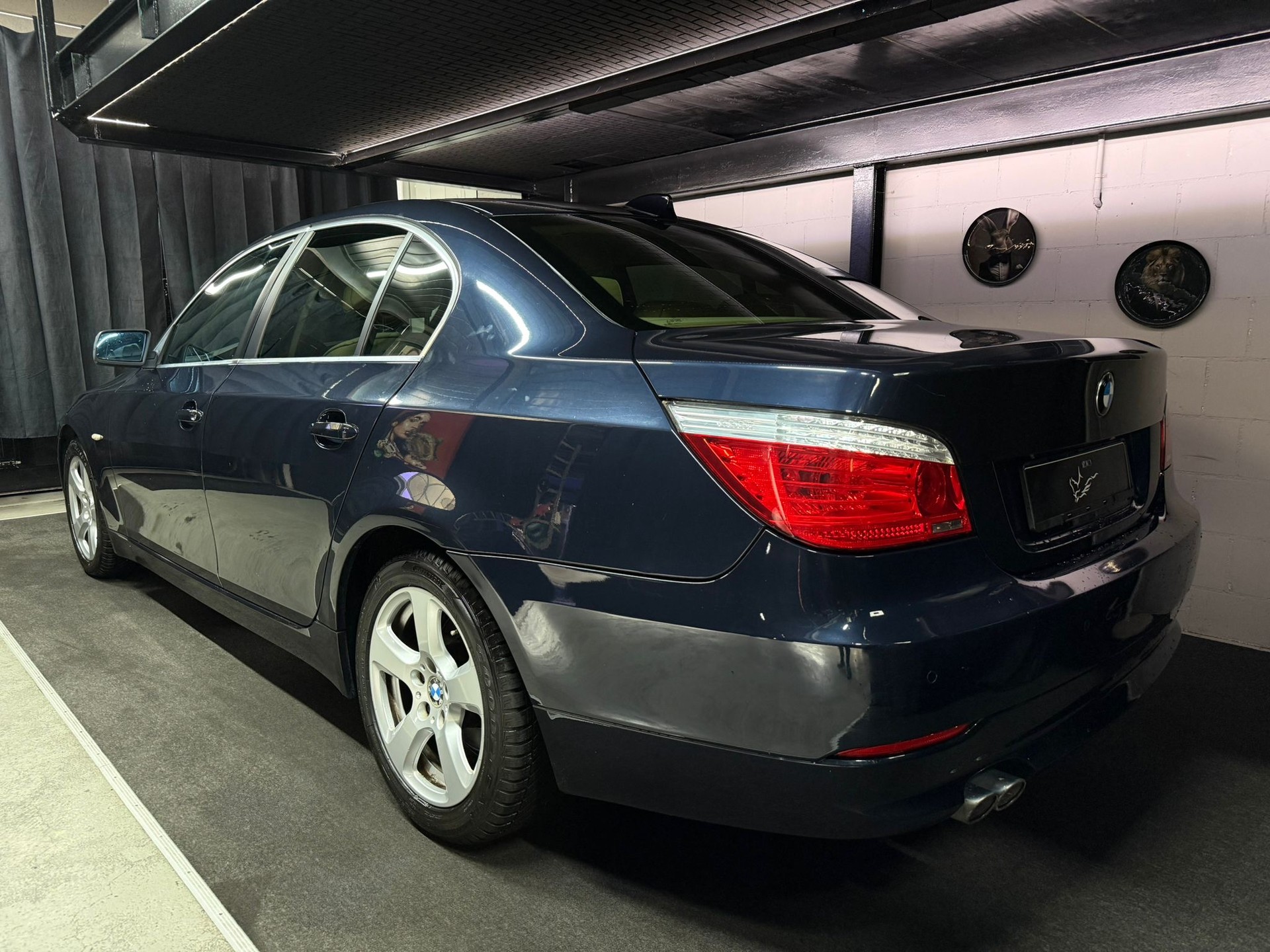BMW 530xi Steptronic-image-1