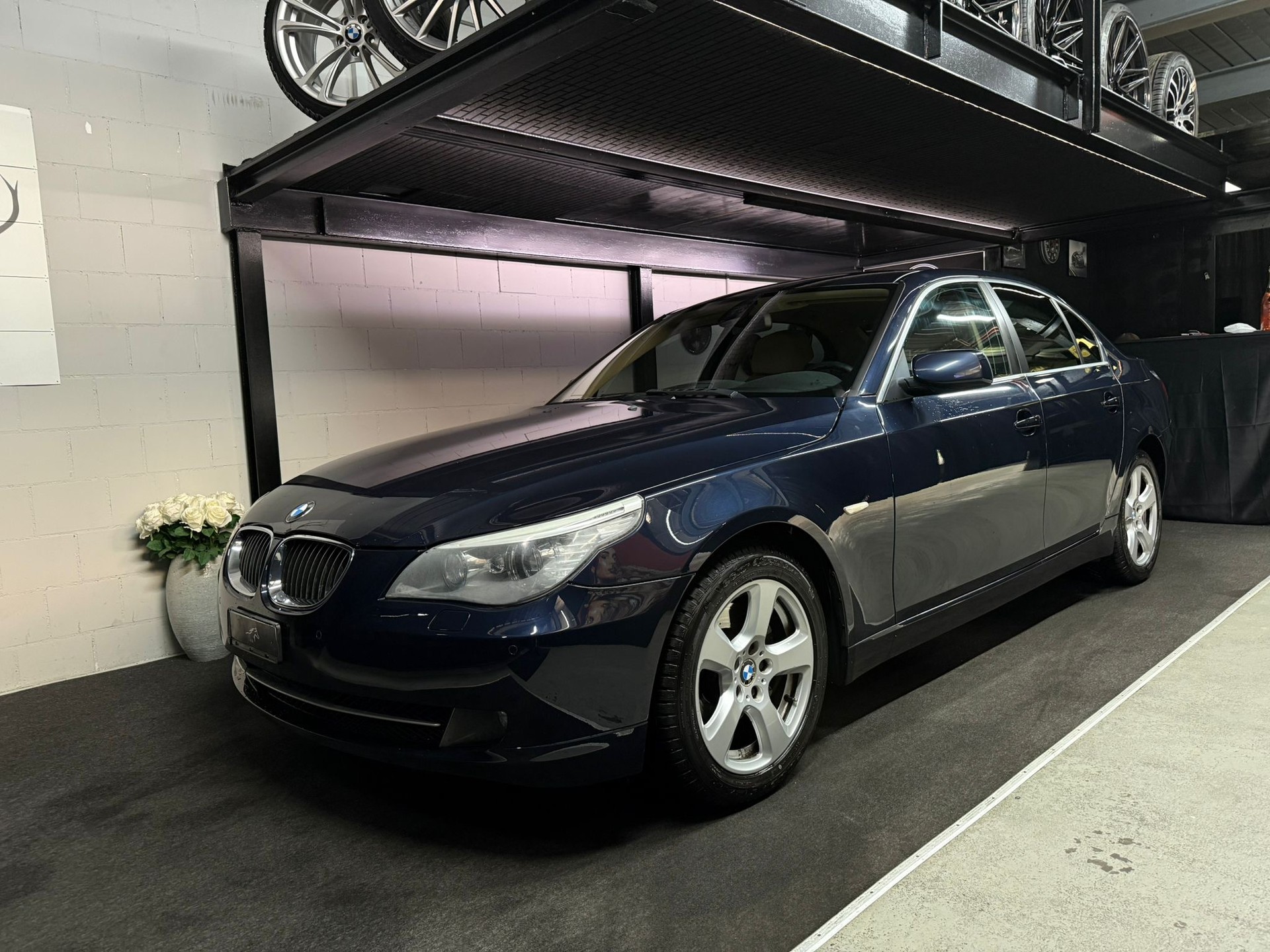 BMW 530xi Steptronic-image-0