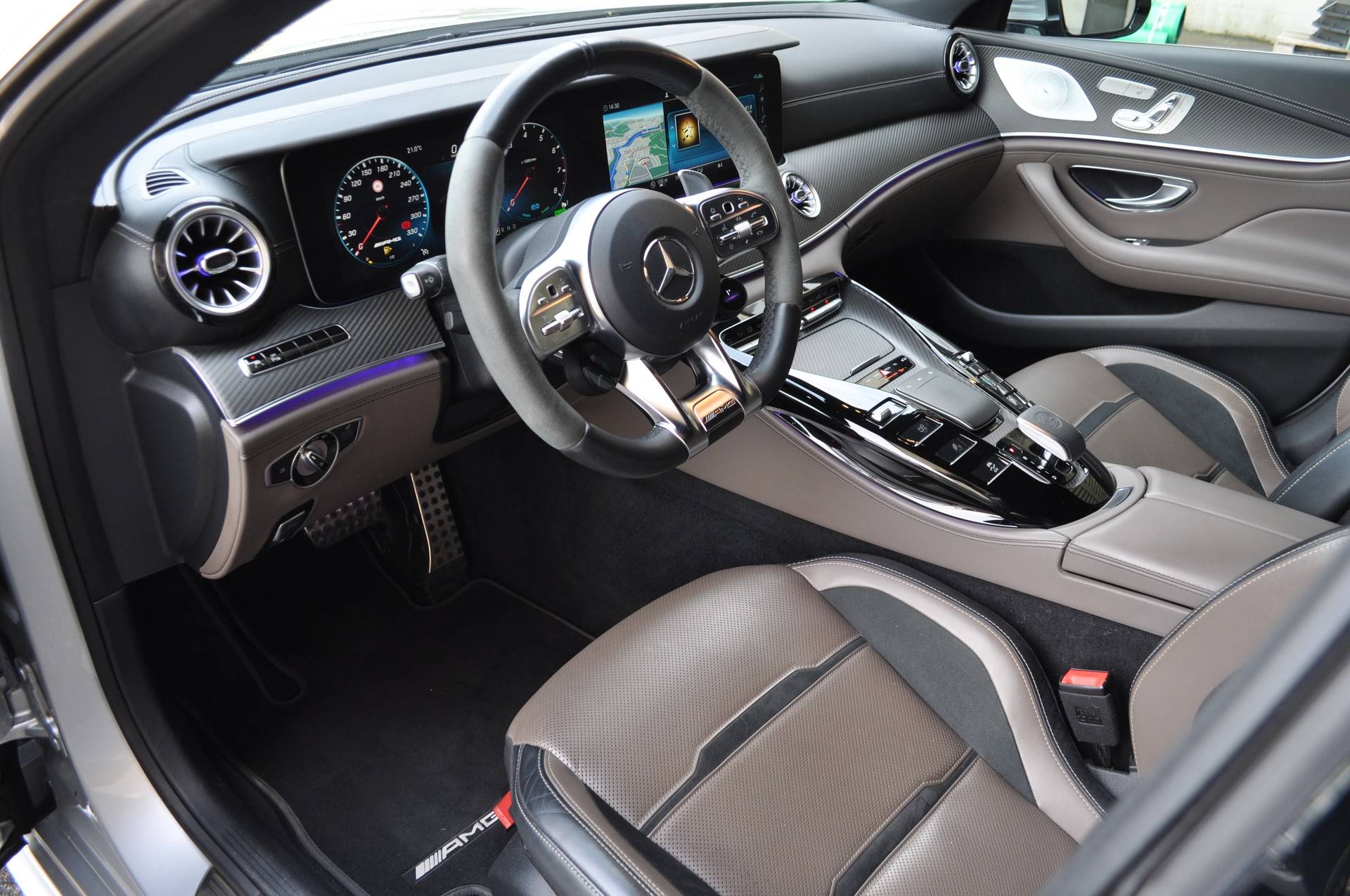 MERCEDES-BENZ AMG GT 4 53 4Matic+ Speedshift TCT-image-8