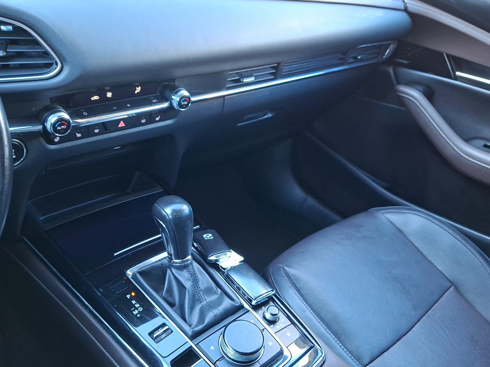 MAZDA CX-30 SKYACTIV-X M Hybrid 180 Revolution AWD Automat-image-13