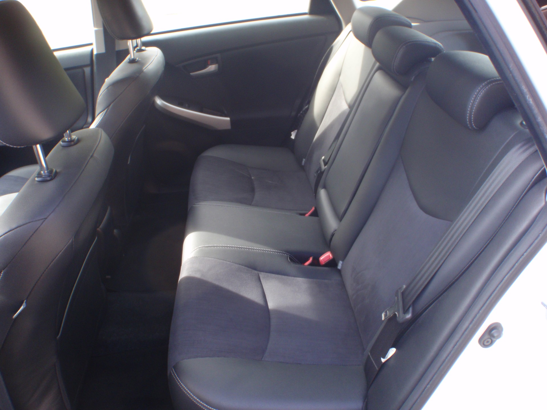 TOYOTA Prius 1.8 16V Plug-in Hybrid Sol Premium-image-9