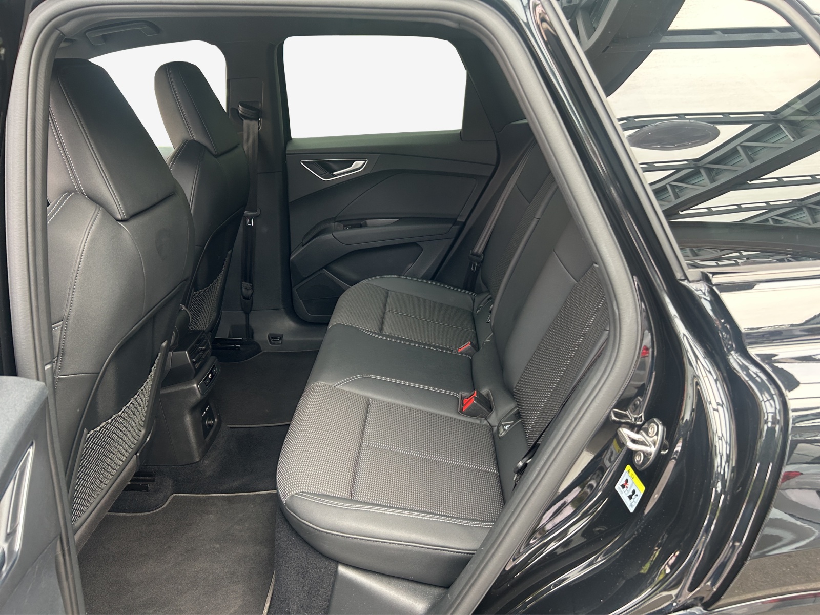 AUDI Q4 e-tron 35-image-12